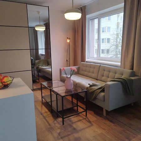 Cozy Apartment Near The Sea Tallinn Exterior photo